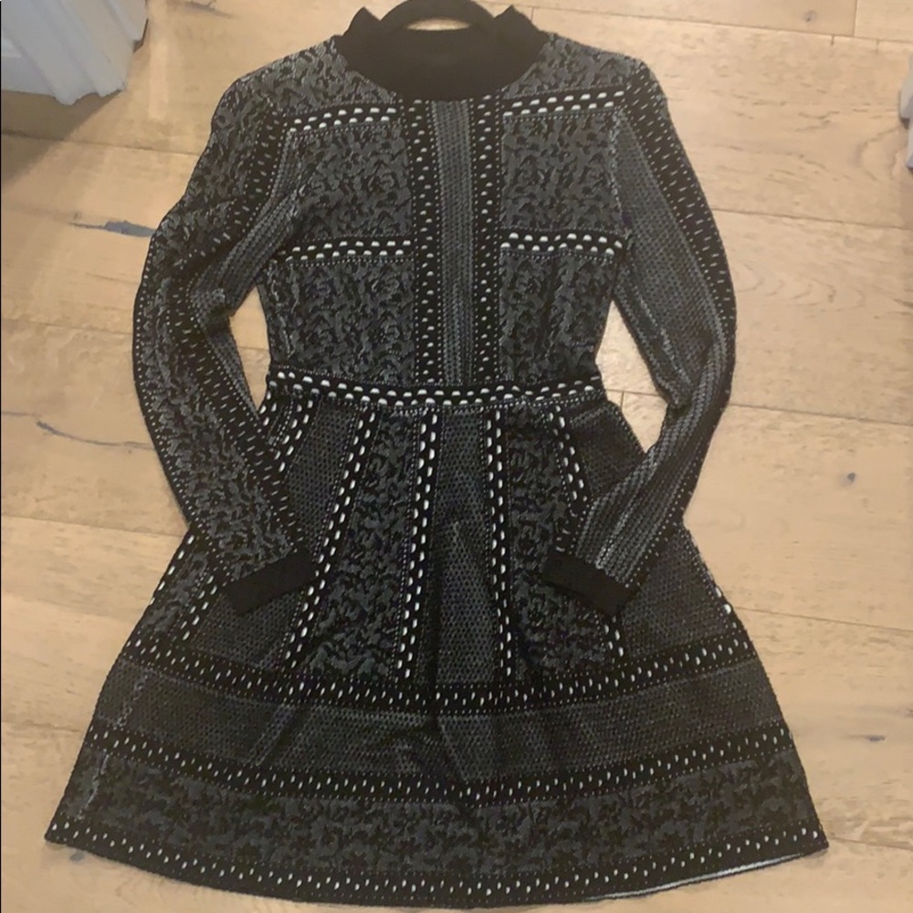 Black and white dress size: small